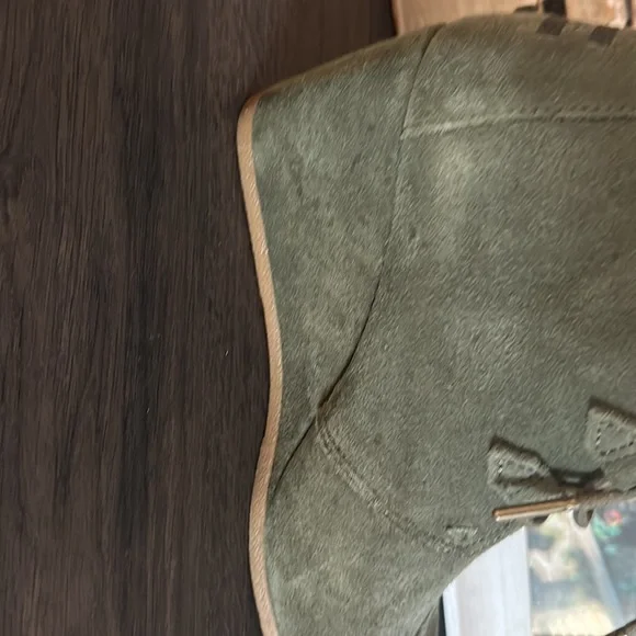 Toms Booties - Picture 6 of 6